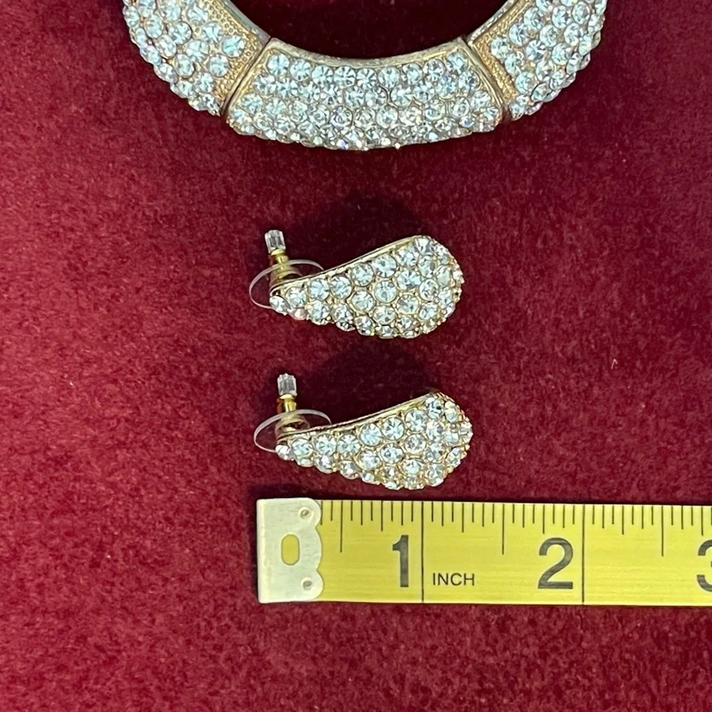 ☀️SALE☀️VGC Vintage Bracelet & Earrings Set Rhinestones Gold Tone. Glamorous ✨ - Picture 8 of 11